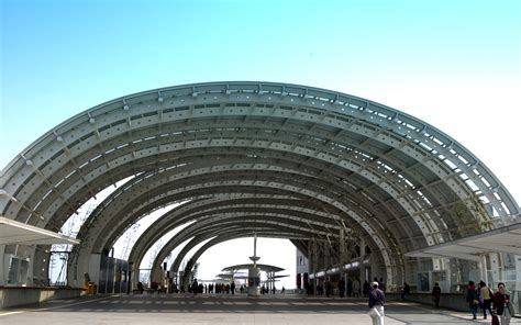 さいたま新都心駅 周辺 未来の都市デザインと過去の遺産が交錯する場所